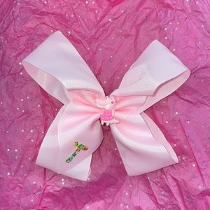 🎀 Handcrafted 5 inch charm hair bow with confetti letter ‘T’
